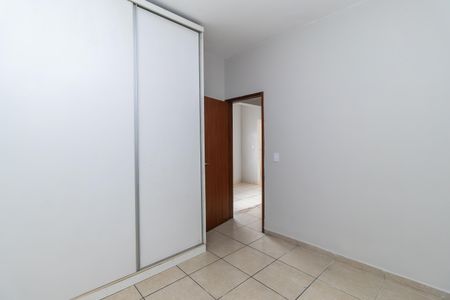 Quarto 1 de casa para alugar com 1 quarto, 40m² em Glória, Belo Horizonte