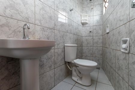 Banheiro de casa para alugar com 1 quarto, 40m² em Glória, Belo Horizonte