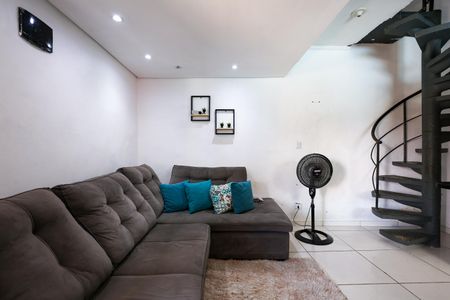 Sala de casa para alugar com 2 quartos, 60m² em Jardim Suina, Taboão da Serra