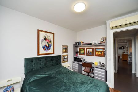 Apartamento à venda com 122m², 3 quartos e 2 vagasQuarto 1