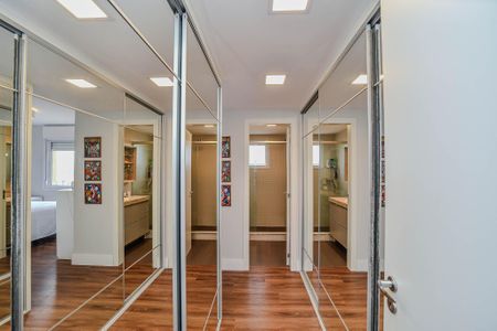 Apartamento à venda com 122m², 3 quartos e 2 vagasCloset da Suíte