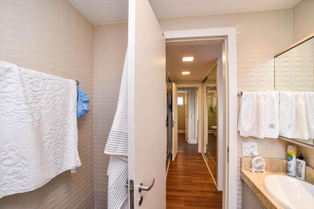 Apartamento à venda com 122m², 3 quartos e 2 vagasBanheiro da Suíte