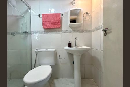 Casa para alugar com 80m², 2 quartos e sem vagaBanheiro suíte 