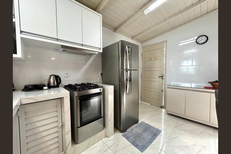 Casa para alugar com 80m², 2 quartos e sem vagaCozinha 