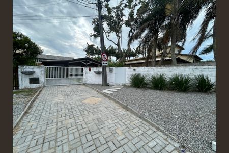 Casa para alugar com 80m², 2 quartos e sem vagaFachada