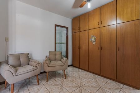 Casa para alugar com 238m², 5 quartos e 3 vagas Casa para alugar com 238m², 5 quartos e 3 vagasSuíte
