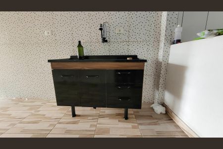 Casa para alugar com 1 quarto, 100m² em Vila Rolandia, Itaquaquecetuba