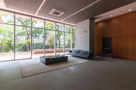 Apartamento à venda com 77m², 1 quarto e 2 vagasHall social