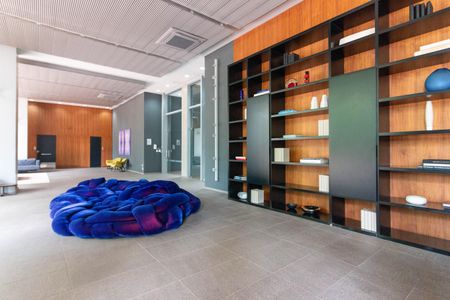 Apartamento à venda com 77m², 1 quarto e 2 vagasHall social