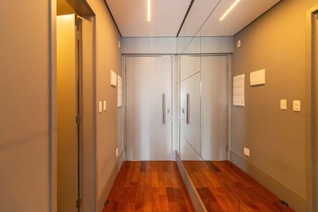 Apartamento à venda com 77m², 1 quarto e 2 vagasHall de Entrada