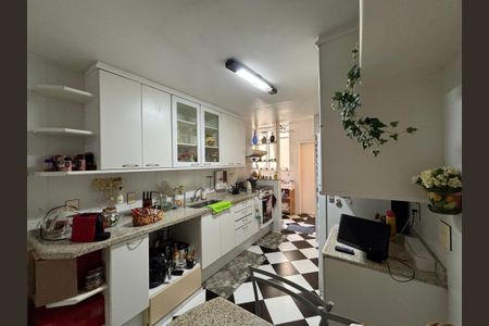 Apartamento à venda com 108m², 3 quartos e 2 vagasCozinha
