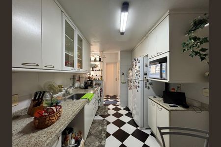 Apartamento à venda com 108m², 3 quartos e 2 vagasCozinha