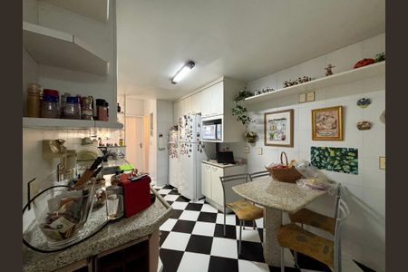 Apartamento à venda com 108m², 3 quartos e 2 vagasCozinha