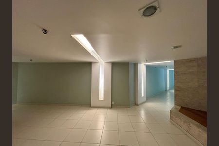 Apartamento à venda com 108m², 3 quartos e 2 vagasPortaria