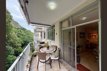 Apartamento à venda com 108m², 3 quartos e 2 vagasVaranda da sala