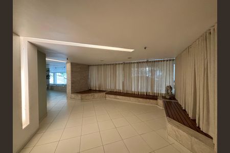 Apartamento à venda com 108m², 3 quartos e 2 vagasPortaria