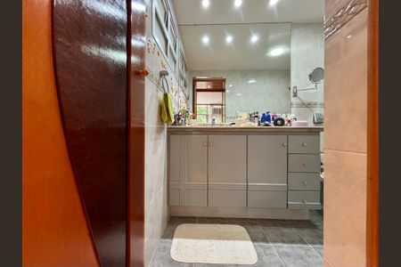 Apartamento à venda com 108m², 3 quartos e 2 vagasBanheiro da Suíte