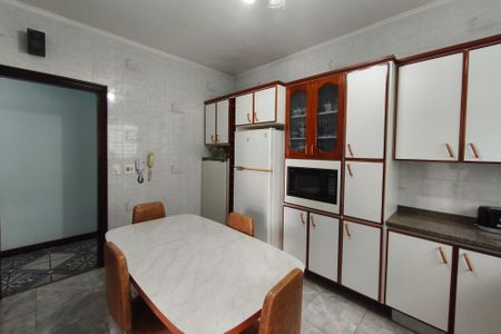 Casa à venda com 231m², 3 quartos e 2 vagas Casa à venda com 231m², 3 quartos e 2 vagasCozinha