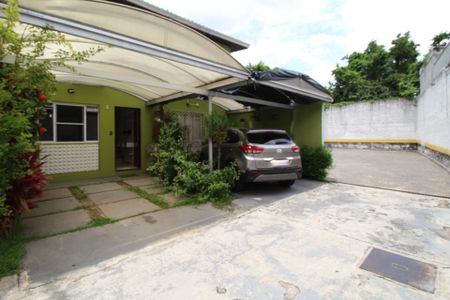 Casa de condomínio à venda com 79m², 2 quartos e 1 vagaFachada