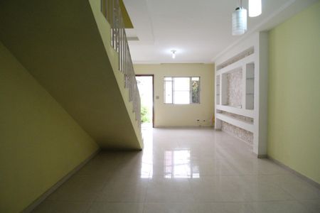 Sala de casa de condomínio à venda com 2 quartos, 79m² em Vila Palmares, São Caetano do Sul