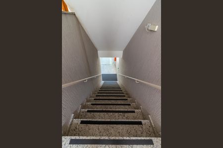 Apartamento à venda com 48m², 2 quartos e sem vagaEscada