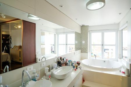 Apartamento à venda com 142m², 3 quartos e 1 vagaBanheiro da suíte 2