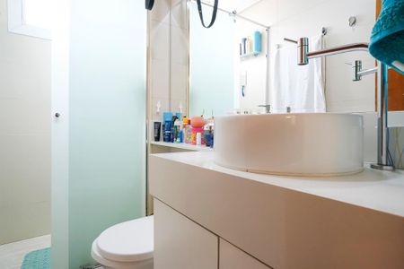 Apartamento à venda com 142m², 3 quartos e 1 vagaBanheiro da suíte 1