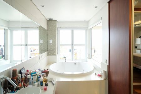 Apartamento à venda com 142m², 3 quartos e 1 vagaBanheiro da suíte 2