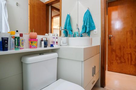 Apartamento à venda com 142m², 3 quartos e 1 vagaBanheiro da suíte 1