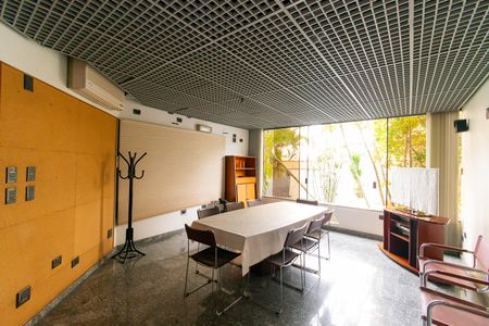 Casa à venda com 464m², 8 quartos e 5 vagas Casa à venda com 464m², 8 quartos e 5 vagasQuarto 1
