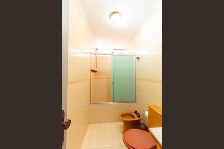 Casa à venda com 464m², 8 quartos e 5 vagas Casa à venda com 464m², 8 quartos e 5 vagasBanheiro 2