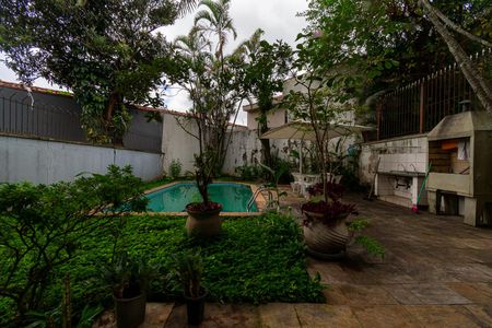Casa à venda com 464m², 8 quartos e 5 vagas Casa à venda com 464m², 8 quartos e 5 vagasPiscina