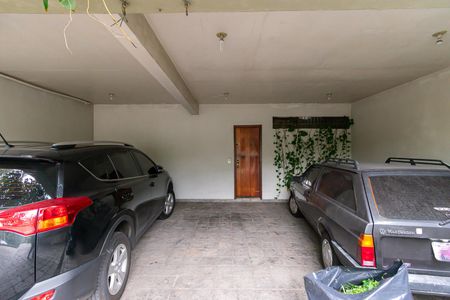 Casa à venda com 464m², 8 quartos e 5 vagas Casa à venda com 464m², 8 quartos e 5 vagasGaragem