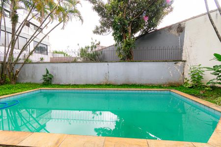 Casa à venda com 464m², 8 quartos e 5 vagas Casa à venda com 464m², 8 quartos e 5 vagasPiscina