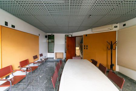 Casa à venda com 464m², 8 quartos e 5 vagas Casa à venda com 464m², 8 quartos e 5 vagasQuarto 1