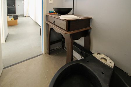 Apartamento para alugar com 56m², 2 quartos e 1 vaga Apartamento para alugar com 56m², 2 quartos e 1 vagaBanheiro social
