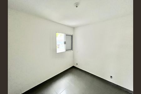 Quarto  de kitnet/studio para alugar com 1 quarto, 28m² em Parque Peruche, São Paulo