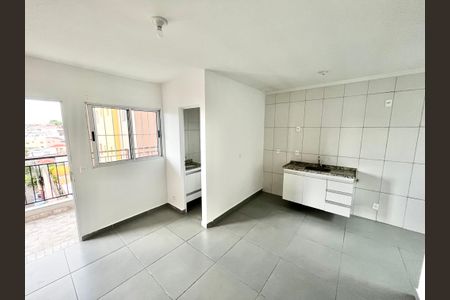 Sala/Cozinha de kitnet/studio para alugar com 1 quarto, 28m² em Parque Peruche, São Paulo