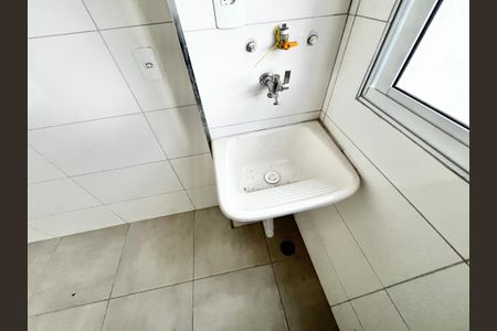 Apartamento para alugar com 38m², 2 quartos e sem vaga Apartamento para alugar com 38m², 2 quartos e sem vagaCozinha e Área de Serviço