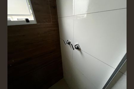 Apartamento para alugar com 38m², 2 quartos e sem vaga Apartamento para alugar com 38m², 2 quartos e sem vagaBanheiro