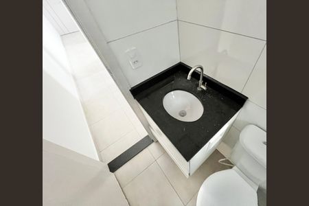 Apartamento para alugar com 38m², 2 quartos e sem vaga Apartamento para alugar com 38m², 2 quartos e sem vagaBanheiro