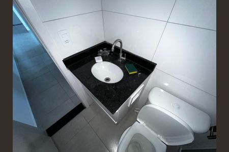 Apartamento para alugar com 38m², 2 quartos e sem vaga Apartamento para alugar com 38m², 2 quartos e sem vagaBanheiro