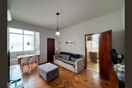 Sala de apartamento para alugar com 2 quartos, 68m² em Copacabana, Rio de Janeiro