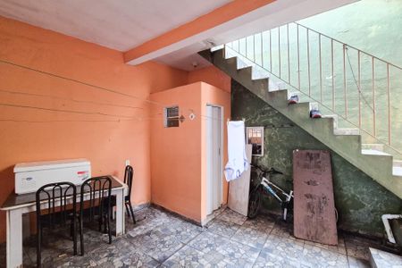 Casa à venda com 180m², 3 quartos e 2 vagasÁrea de Serviço