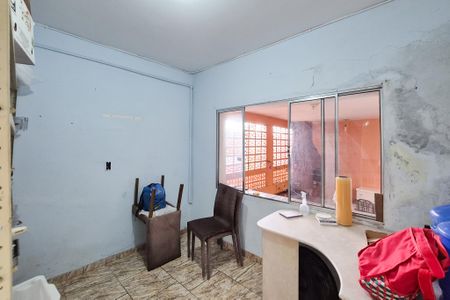 Casa à venda com 180m², 3 quartos e 2 vagasEscritório
