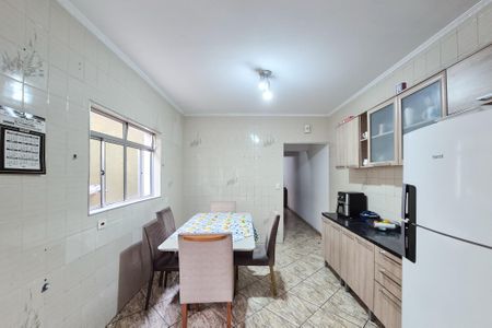 Casa à venda com 180m², 3 quartos e 2 vagascozinha