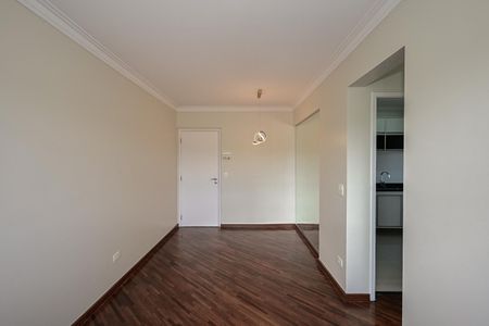 Sala de apartamento para alugar com 2 quartos, 55m² em Jardim Cláudia, São Paulo