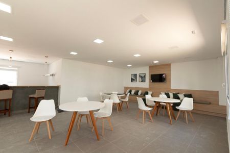 Apartamento para alugar com 45m², 2 quartos e 1 vagaÁrea comum - Salão de festas