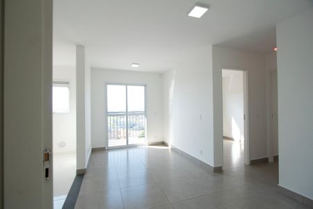 Sala  de apartamento para alugar com 2 quartos, 45m² em Jardim Ibiti do Paco, Sorocaba