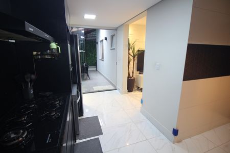 Apartamento à venda com 87m², 2 quartos e 2 vagasCozinha